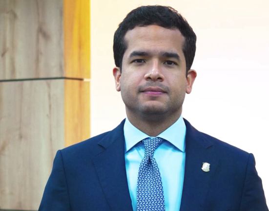 Omar Fernandez Ganador 1 1.53.10 p. m.jpeg